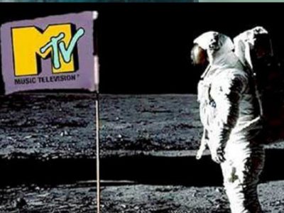 VEMOS ESTOS VIDEOCLIPS