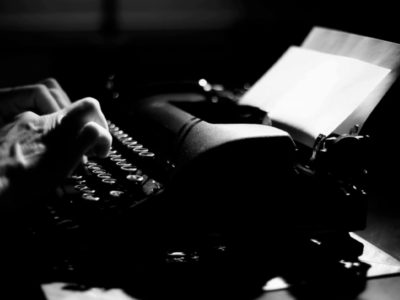 ENTRE “A MEDIA LUZ” Y “A OSCURAS”