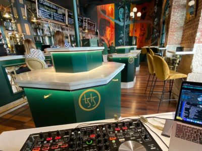 TRES PEQUEÑOS ILUSTRES