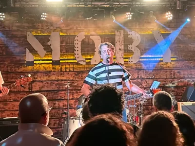 HORA PUNTA EN EL METRO